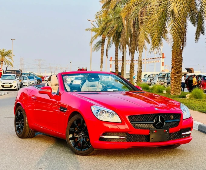 Mercedes-Benz SLK-Class in Dubai mileage 38357 only AED 63000