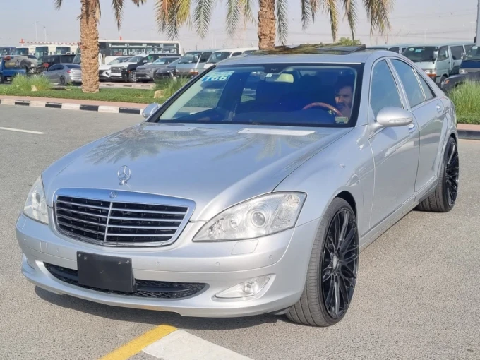 Mercedes-Benz S-Class in Dubai mileage 16000 only AED 41000