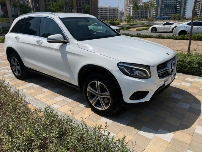 Mercedes-Benz GLC in Dubai mileage 48345 only AED 129000