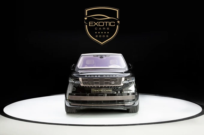 Land Rover Range Rover in Dubai mileage 100 only AED 995000