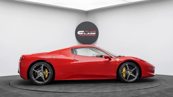 Ferrari 458 Spider in Dubai mileage 27079 only AED 685000