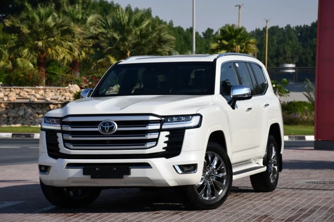 Toyota Land Cruiser in Dubai mileage 0 only AED 320000