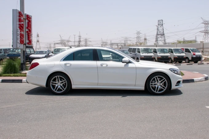 Mercedes-Benz S-Class in Dubai mileage 26000 only AED 135000