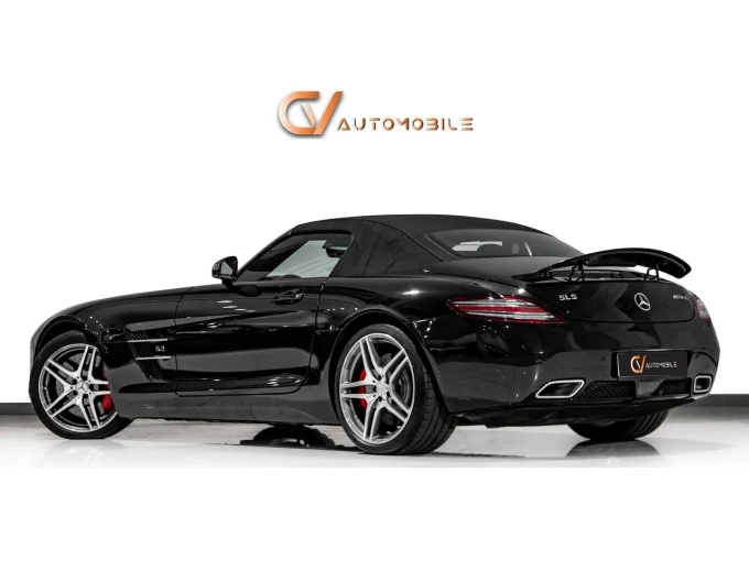 Mercedes-Benz SLS in Dubai mileage 30154 only AED 599000
