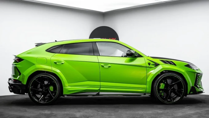 Lamborghini Urus in Dubai mileage 378 only AED 1790000