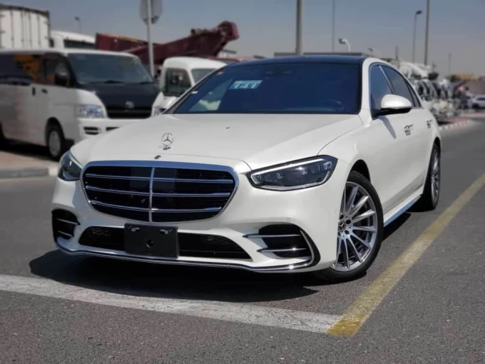 Mercedes-Benz S-Class in Dubai mileage 20000 only AED 440000