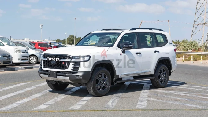 Toyota Land Cruiser in Dubai mileage 0 only AED 380000