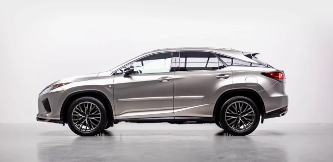 Lexus RX-Series in Dubai mileage 33000 only AED 159000