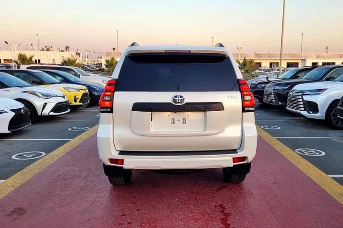 Toyota Prado in Dubai mileage 0 only AED 179900