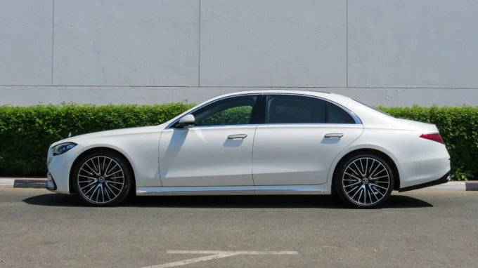 Mercedes-Benz S-Class in Dubai mileage 23000 only AED 480000