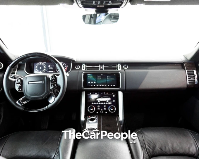 Land Rover Range Rover in Dubai mileage 47932 only AED 304900