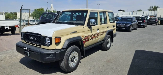 Toyota Land Cruiser 76 series in Dubai mileage 0 only AED 245000