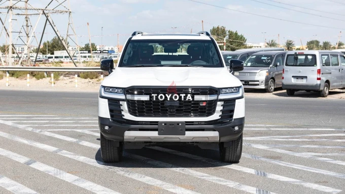 Toyota Land Cruiser in Dubai mileage 0 only AED 380000