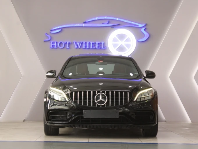 Mercedes-Benz C-Class in Dubai mileage 44000 only AED 105000