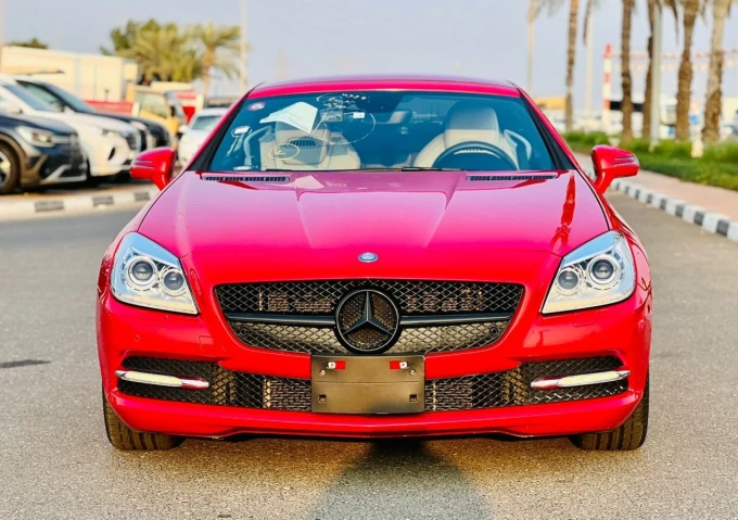 Mercedes-Benz SLK-Class in Dubai mileage 38357 only AED 63000