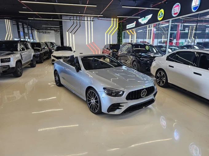 Mercedes-Benz E-Class in Dubai mileage 17000 only AED 235000