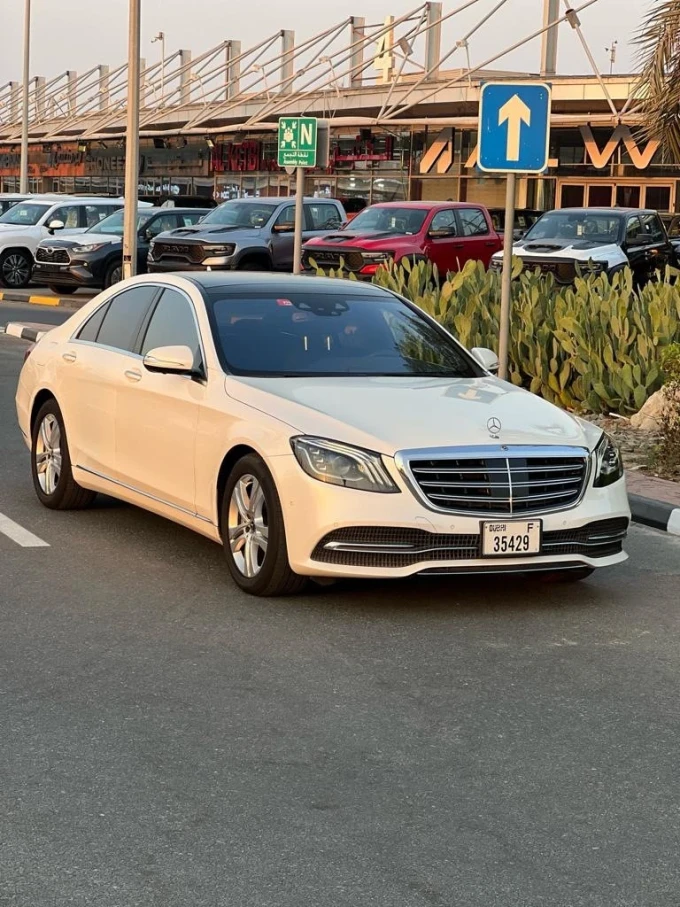 Mercedes-Benz S-Class in Dubai mileage 19000 only AED 190000