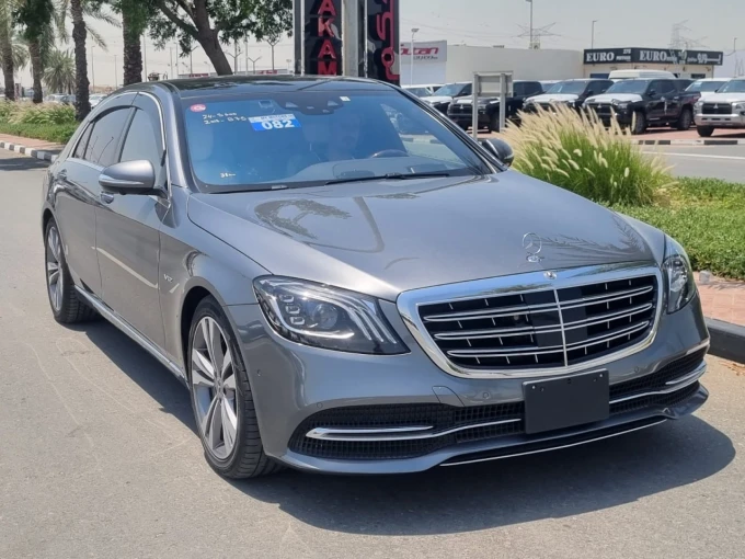 Mercedes-Benz S-Class in Dubai mileage 38000 only AED 275000
