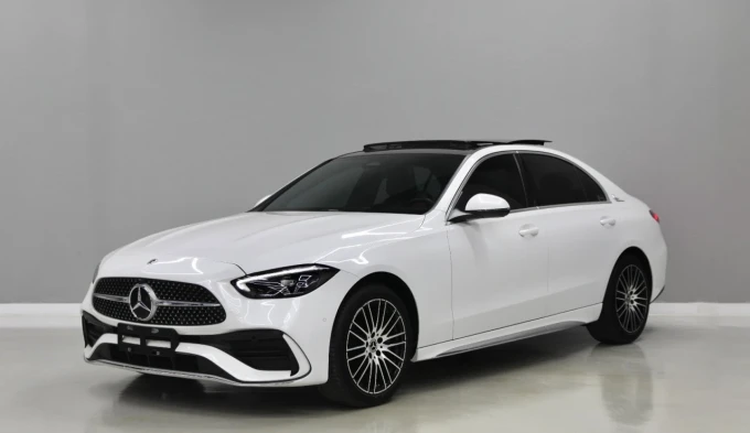 Mercedes-Benz C-Class in Dubai mileage 3717 only AED 219999