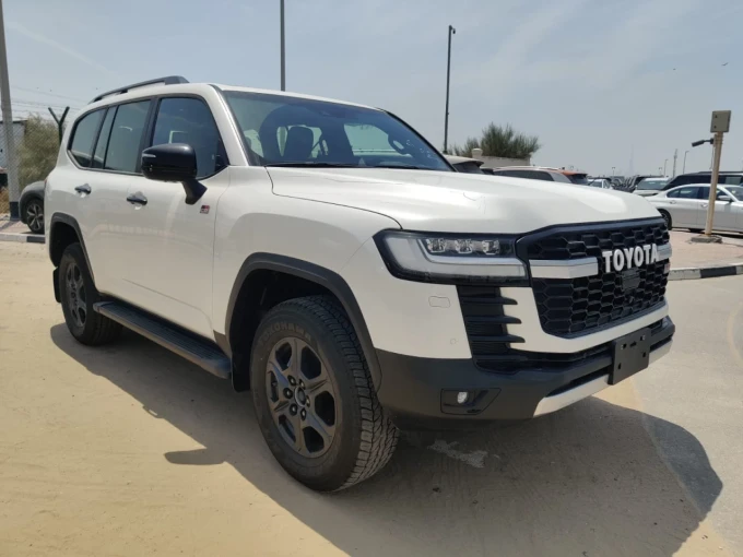 Toyota Land Cruiser in Dubai mileage 0 only AED 345000