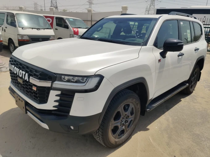 Toyota Land Cruiser in Dubai mileage 0 only AED 345000