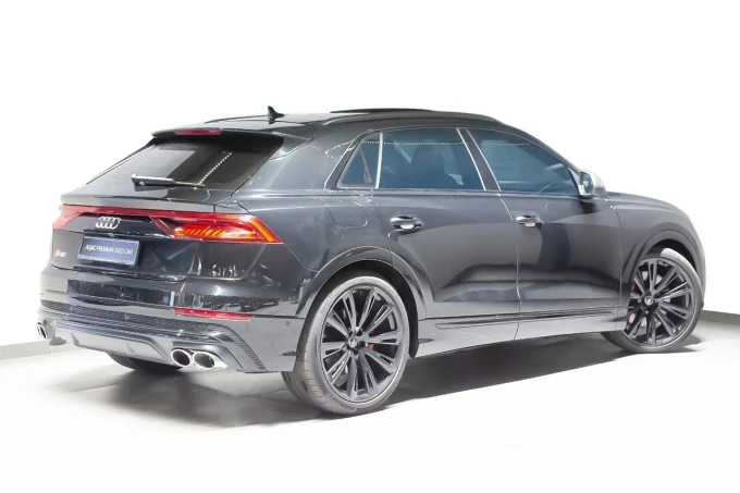 Audi SQ8 in Dubai mileage 18418 only AED 390000